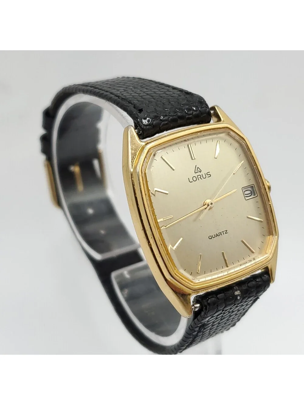 Lorus Watch Women New Battery Gold Tone Date Dial Black Leather Band 23mm READ